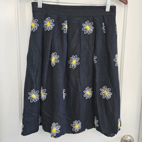 Weill Black Yellow Daisy Embroidered Pleated Skirt Knee Length 6 Viscose Lined - Picture 2 of 7